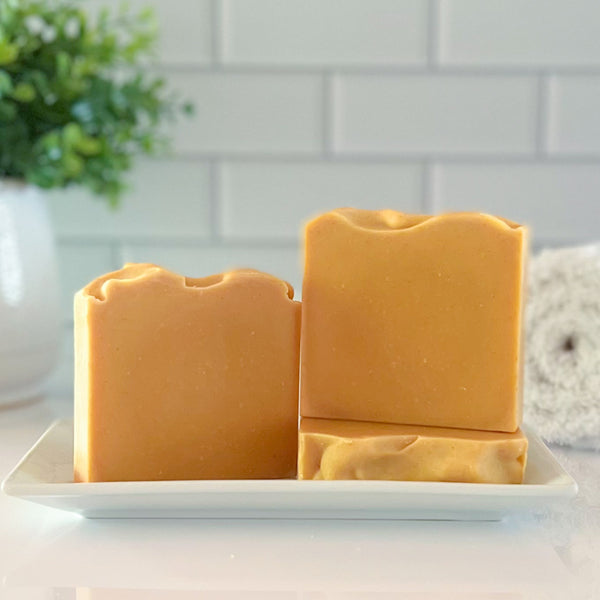 Picture of Carrot, Honey and Turmeric Soap